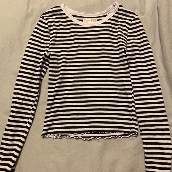 Black and white stripped shirt - Picture 1 of 1